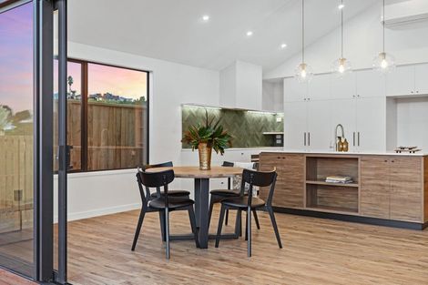 Photo of property in 5 Pekapeka Lane, Poike, Tauranga, 3112