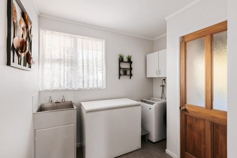 Photo of property in 27 Seymour Place, Bellevue, Tauranga, 3110