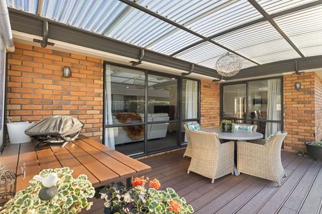 Photo of property in 6 Liberty Grove, Kelvin Grove, Palmerston North, 4414