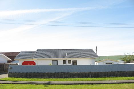 Photo of property in 19 Bentham Street, Westport, 7825