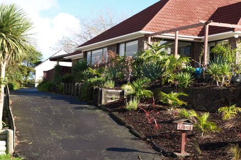 Photo of property in 1c Tanglewood Place, Cockle Bay, Auckland, 2014