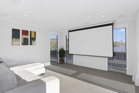 Photo of property in 54 Ballintoy Park Drive, Welcome Bay, Tauranga, 3175