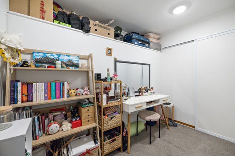 Photo of property in 32 Avalon Crescent, Fernhill, Queenstown, 9300