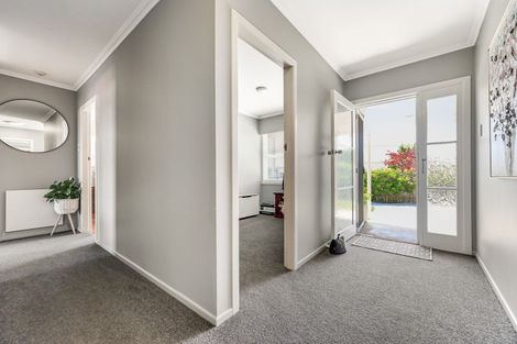 Photo of property in 51 Sandwich Road, St Andrews, Hamilton, 3200