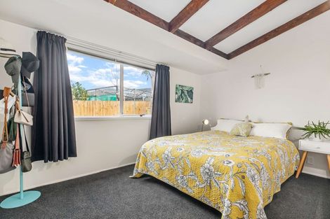 Photo of property in 1/80a Woodglen Road, Glen Eden, Auckland, 0602