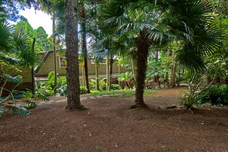 Photo of property in 31 Napuka Road, Henderson Valley, Auckland, 0612