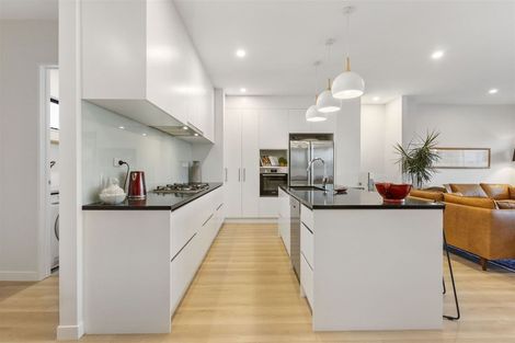 Photo of property in 14 Moki Place, Long Bay, Auckland, 0630