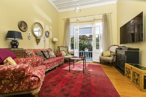 Photo of property in 8 Dodson Avenue, Milford, Auckland, 0620