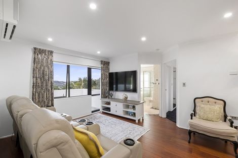 Photo of property in 27 Byblos Place, The Gardens, Auckland, 2105