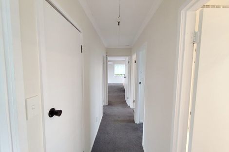 Photo of property in 72a Astley Avenue, New Lynn, Auckland, 0600