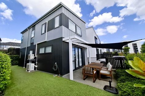 Photo of property in 3 Huataki Road, Northcote, Auckland, 0627