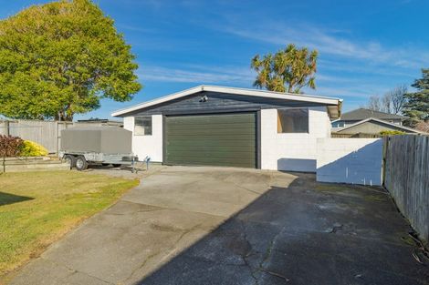 Photo of property in 25 Lake Terrace Road, Burwood, Christchurch, 8061