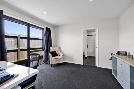 Photo of property in 8 Wheki Lane, Inglewood, 4330