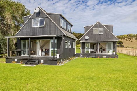 Photo of property in 847 Whangaruru North Road, Whangaruru, Russell, 0184