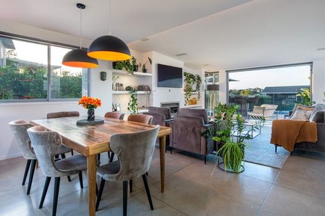 Photo of property in 42 Braemar Road, Rothesay Bay, Auckland, 0630