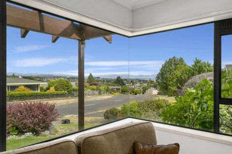 Photo of property in 80 Harvey Street, Waipahihi, Taupo, 3330