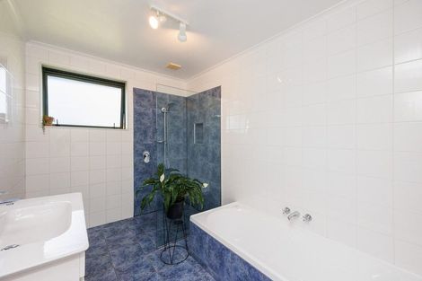 Photo of property in 19 Barnett Drive, Marton, 4710