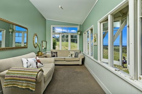 Photo of property in 166 Gervin Road, Wainui, Silverdale, 0992