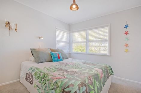Photo of property in 2/526 Beach Road, Murrays Bay, Auckland, 0630