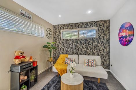 Photo of property in 31 Factory Road, Belfast, Christchurch, 8051