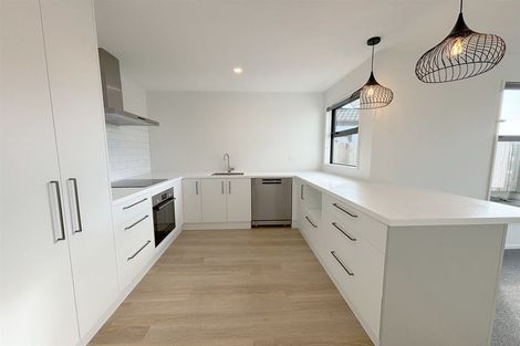 Photo of property in 2 Riroriro Lane, Halswell, Christchurch, 8025