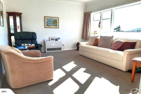 Photo of property in 5 The Drive, Tawa, Wellington, 5028