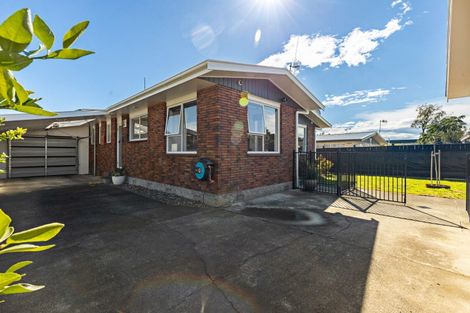 Photo of property in 16 Lockhart Avenue, Milson, Palmerston North, 4414