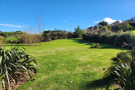 Photo of property in 215 Valley View Road, Otaika, Whangarei, 0170