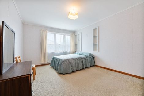 Photo of property in 2/160 Henderson Valley Road, Henderson, Auckland, 0612