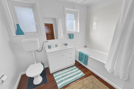 Photo of property in 17 Kawerau Avenue, Devonport, Auckland, 0624