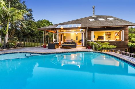 Photo of property in 24b Channel View Road, Campbells Bay, Auckland, 0630