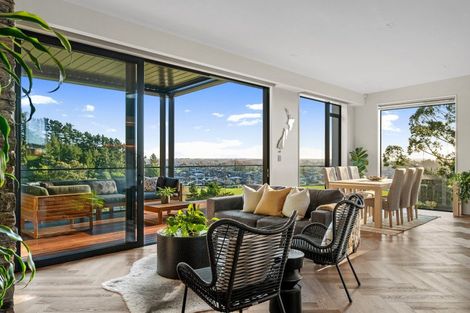 Photo of property in 8 Kepler Ridge Lane, Halswell, Christchurch, 8025