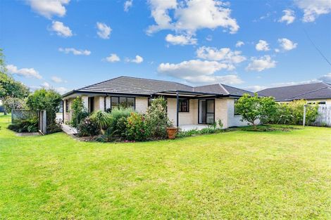 Photo of property in 4 Kowi Lakes Drive, One Tree Point, 0118