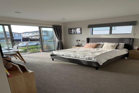 Photo of property in 70 Headland Drive, Long Bay, Auckland, 0630