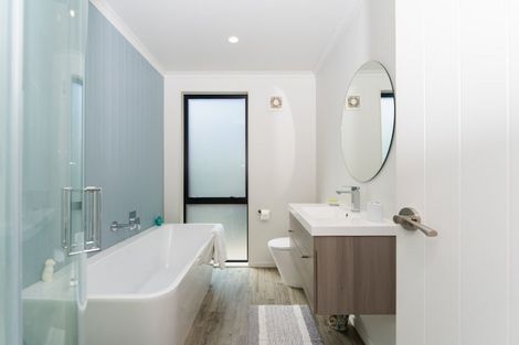 Photo of property in 24 Brugh Place, Andersons Bay, Dunedin, 9013