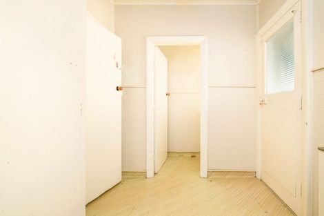 Photo of property in 117 Somerfield Street, Somerfield, Christchurch, 8024