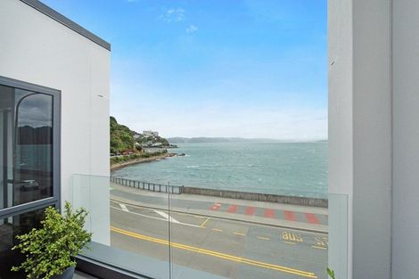 Photo of property in 4/148 Evans Bay Parade, Roseneath, Wellington, 6021