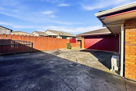 Photo of property in 1/81 Aviemore Drive, Highland Park, Auckland, 2010