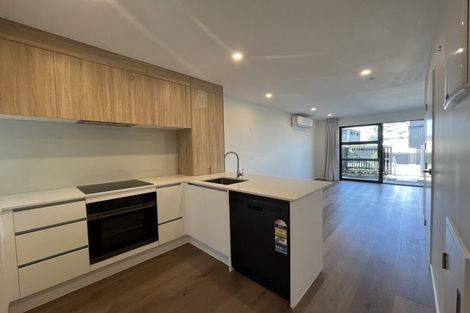 Photo of property in 7/28 Lavelle Road, Henderson, Auckland, 0612
