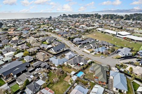 Photo of property in 32 Surfers Place, North New Brighton, Christchurch, 8083