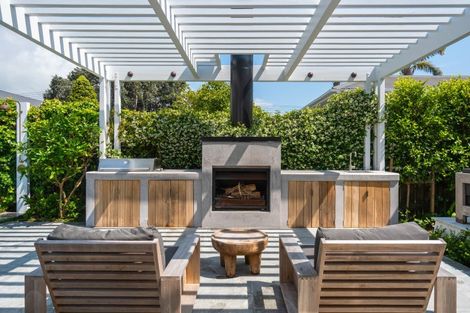 Photo of property in 17 Tainui Road, Devonport, Auckland, 0624