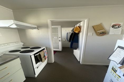 Photo of property in 1/133 Queens Drive, Lyall Bay, Wellington, 6022