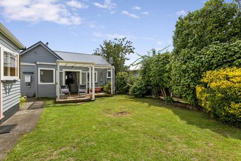 Photo of property in 51 Gaine Street, New Plymouth, 4310