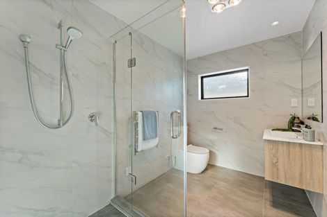 Photo of property in 24b Poinsettia Place, Henderson, Auckland, 0610