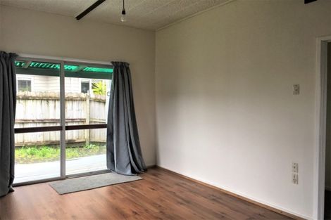 Photo of property in 23 Carlisle Road, Torbay, Auckland, 0630