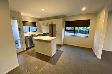 Photo of property in 24 West Harbour Drive, West Harbour, Auckland, 0618