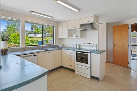 Photo of property in 852 Beach Road, Waiake, Auckland, 0630