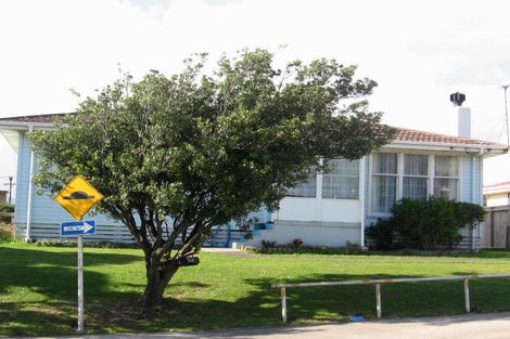 Photo of property in 85 Te Pene Avenue, Titahi Bay, Porirua, 5022