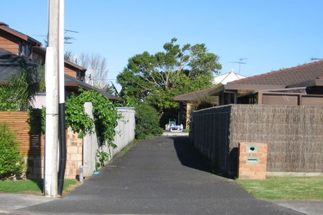 Photo of property in 1/32 Riverside Road, Orewa, 0931