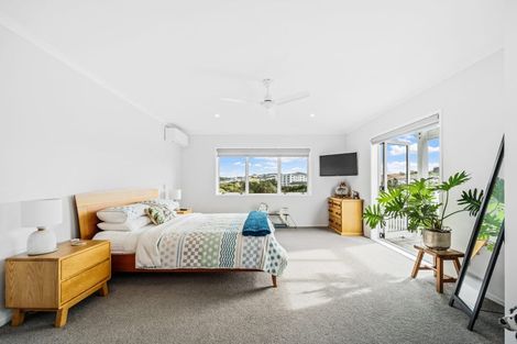 Photo of property in 92 Arran Point Parade, Orewa, 0931